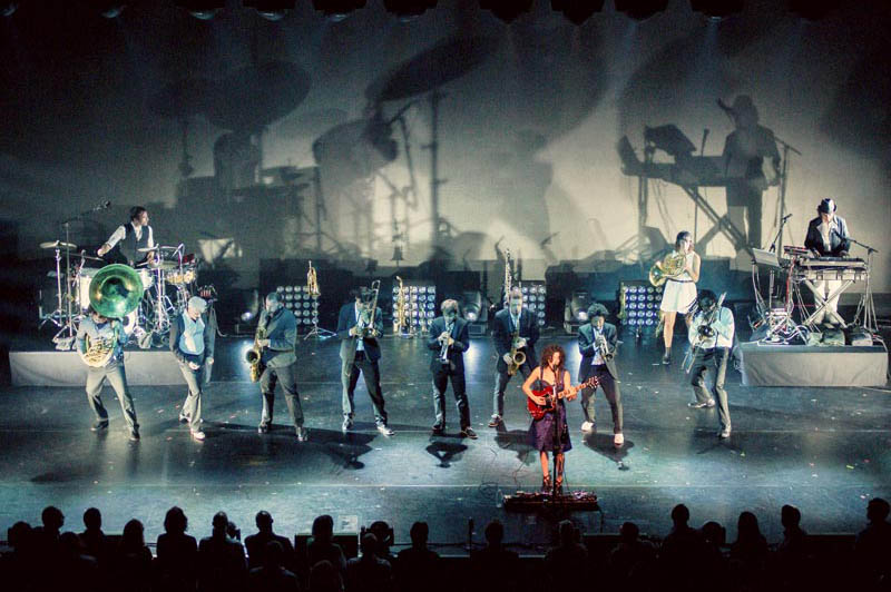 David Byrne and St. Vincent tour photo