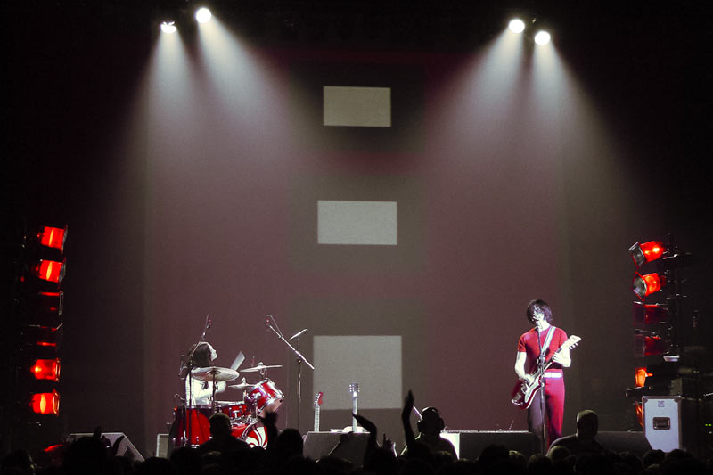 white stripes stage design