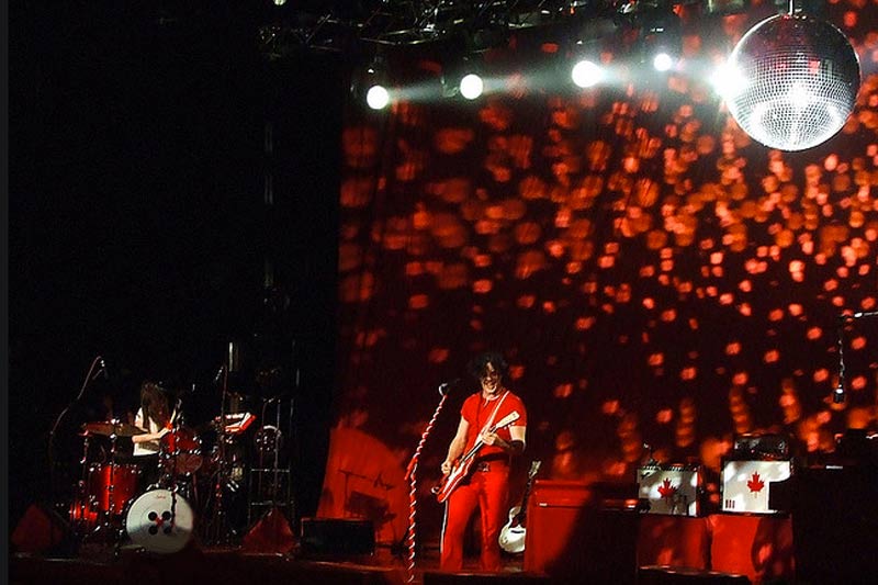 white stripes stage design